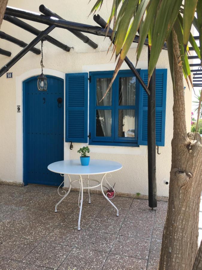 Light & Blue Ayios Elias Private Bungalows Protaras Exterior photo